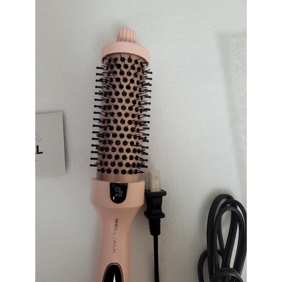 Wavytalk Thermal Brush Blowout Boost 1.5 inch Heated Round Brush Blowout Look - Picture 4 of 12